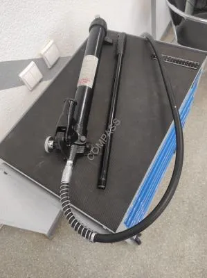 Насос гидравлический на 20 тонн, вертикальный (Изготовитель: Кит.)