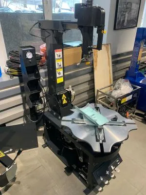 ROSSVIK V-426R Станок шиномонтажный автомат с третьей рукой до 26" в компании COMPASS MARKET